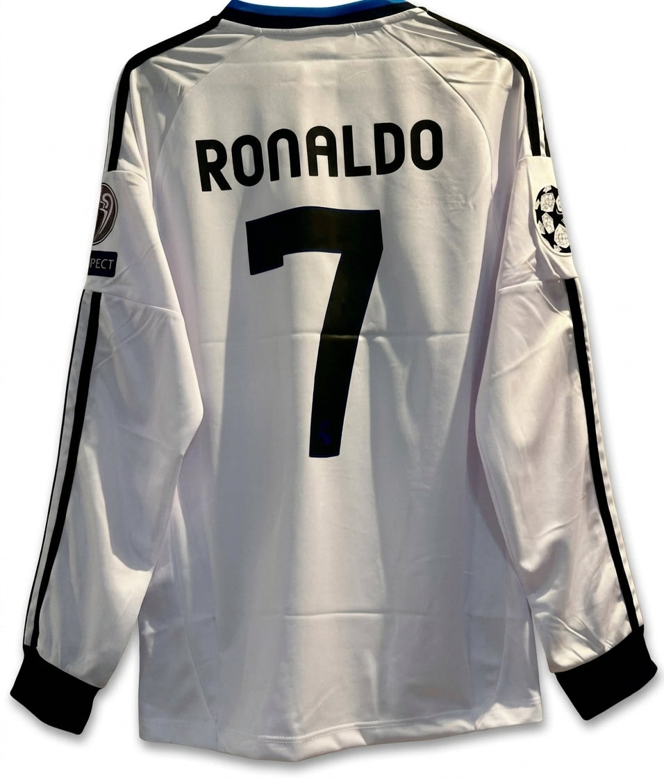 Tenue Cristiano Ronaldo – Real Madrid Rétro 🤍⚽️