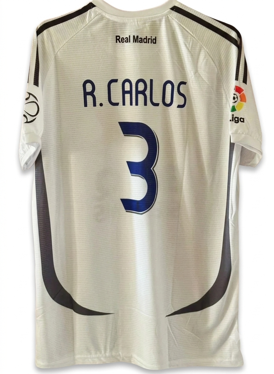 Tenue Roberto Carlos – Real Madrid 2006 Vintage 🤍⚽️