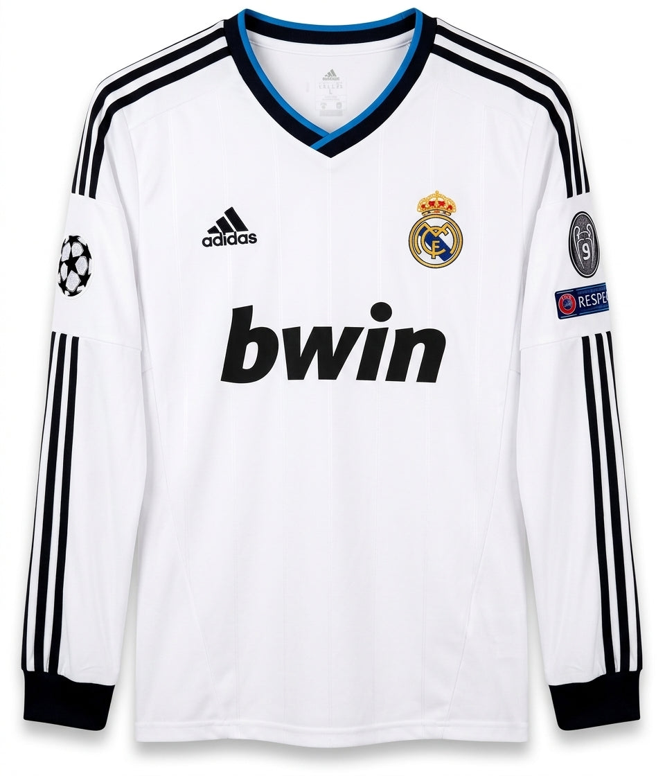 Tenue Cristiano Ronaldo – Real Madrid Rétro 🤍⚽️